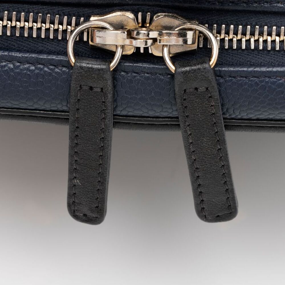 Chanel Caviar Leather CC Filigree Small Vanity Case - Picture 9 of 13